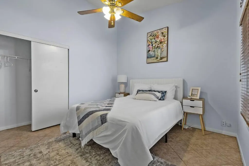 Vegas Retreats Pool, Arcade, Fun, 10Min From Airport And The Strip Villa Las Vegas United States