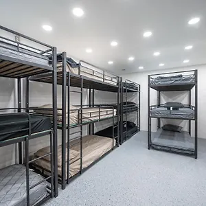  Hostel Free Airport & Strip Shuttle, & Bfast!