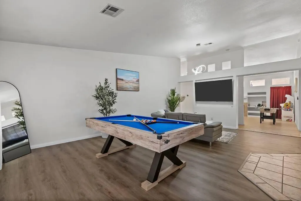 라스베이거스 Vegas Retreats Pool, Arcade, Fun, 10Min From Airport And The Strip 빌라 펜션